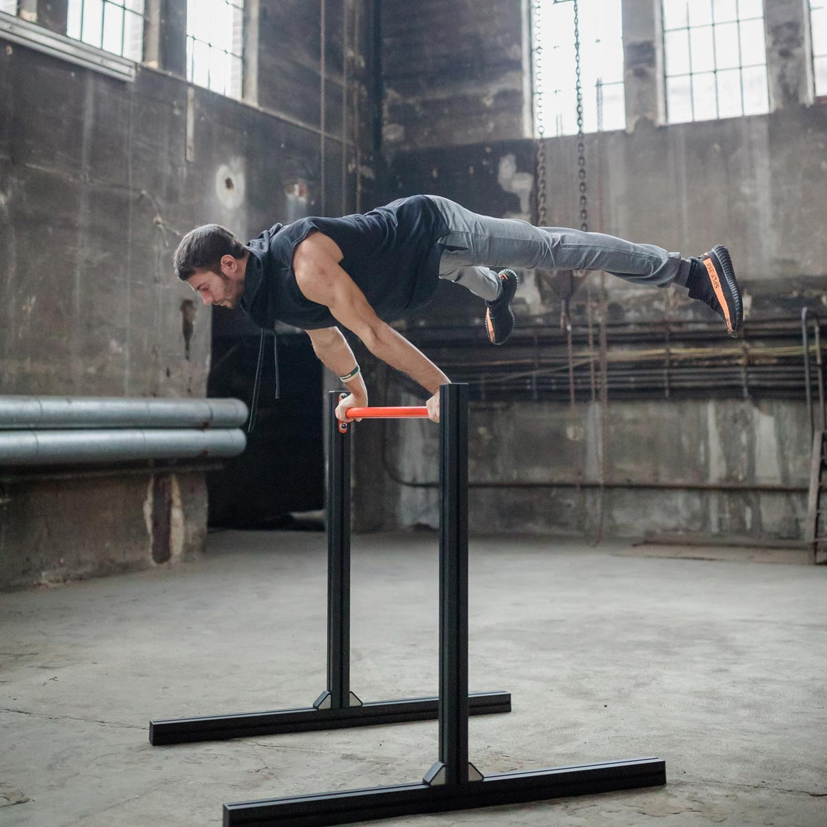 STATIC STRENGTH BAR | favourite of many calisthenics athletes ...